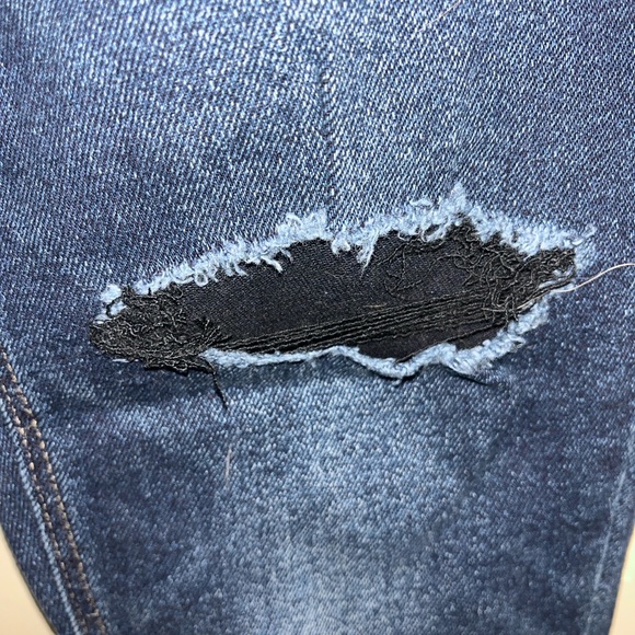 Old Navy Women's Dark Blue Distressed Skinny Jeans - Picture 4 of 8